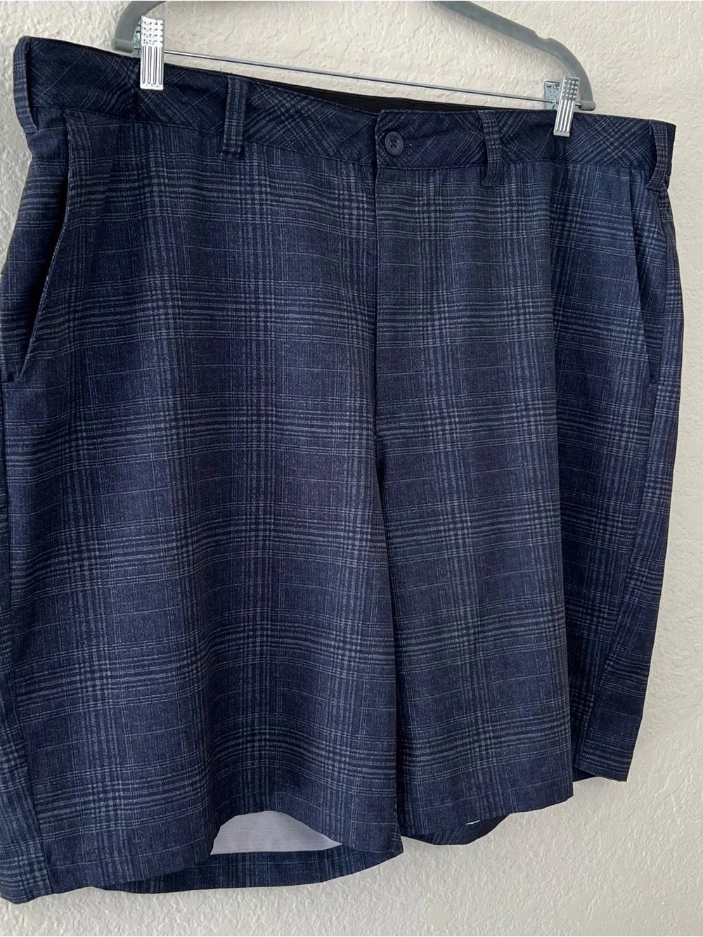 Reebok Golf Men’s Size 46 Blue Plaid Flat Front Shorts Quick Dry -  9.5” Inseam